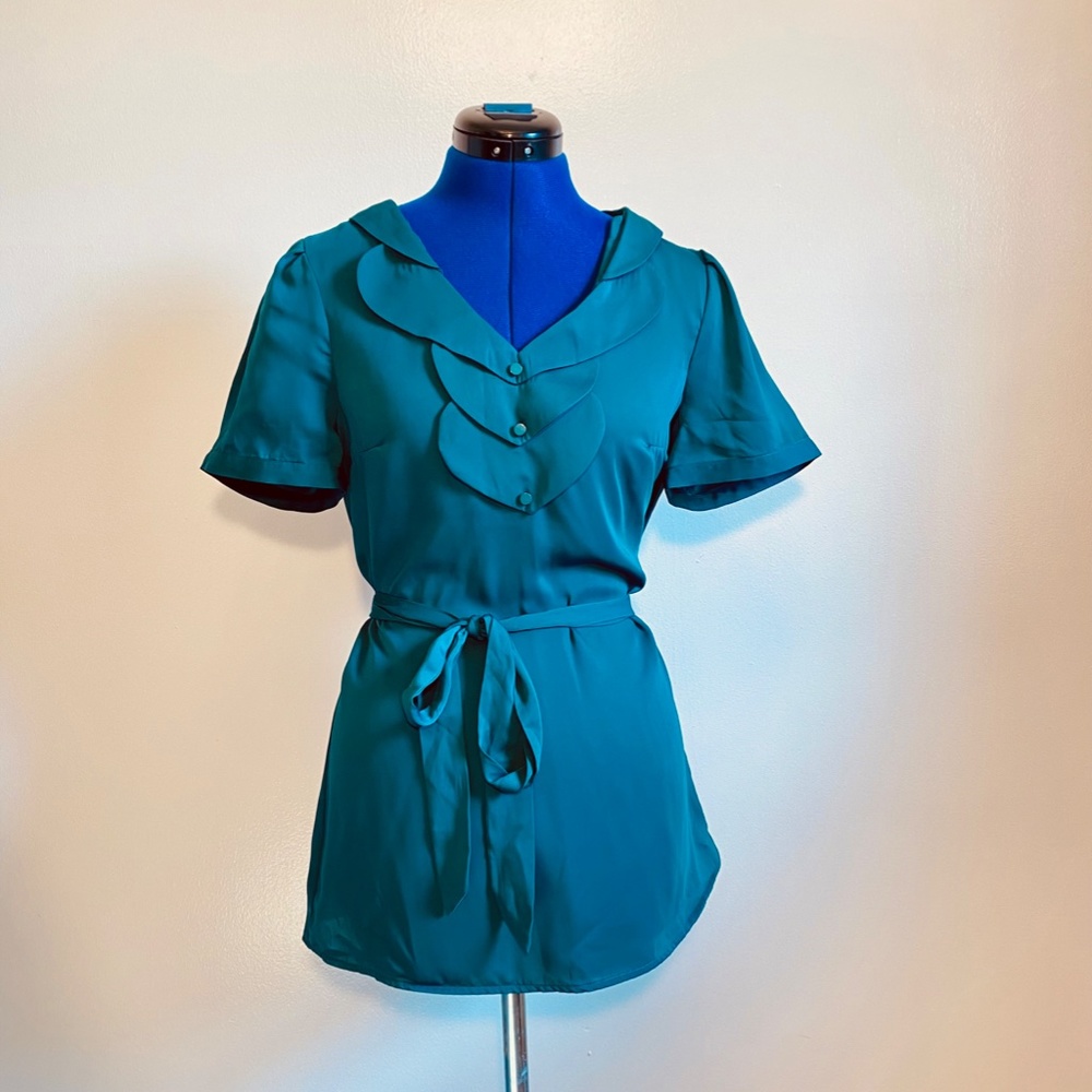 Modcloth Green Blouse with Tie-Waist - Size: M